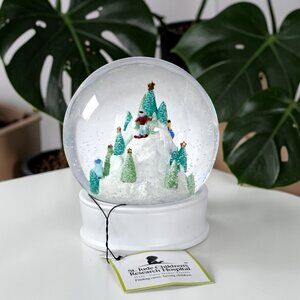 St Jude Children's Hospital Skiers Snow Globe Snowglobe with tag